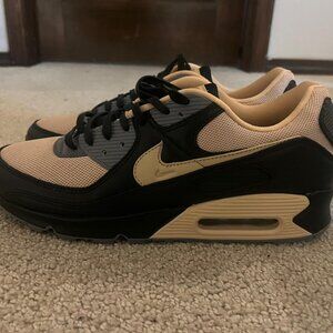Nike Air Max 90, Size 11.5, Tan & Black